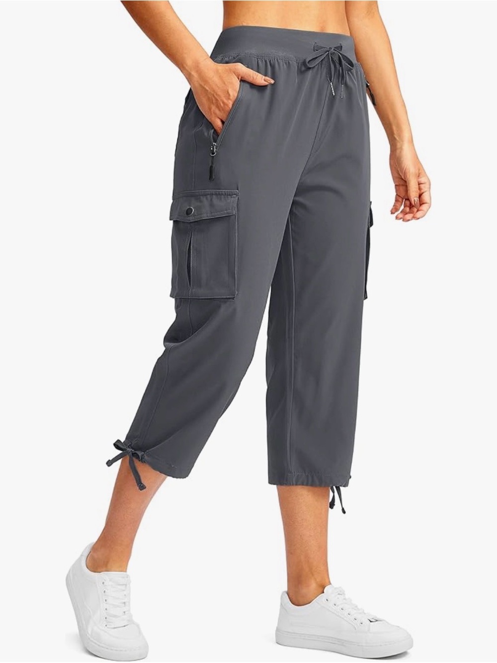 Soothfeel Dark Gray Cargo Capri Athletic Pants